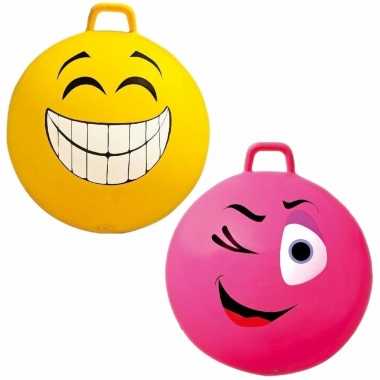 Groothandel 2x stuks speelgoed skippyballen met funny faces gezicht geel en roze 65 cm kopen