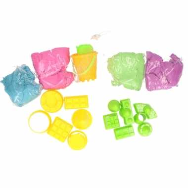 Groothandel kinetisch speelzand roze/blauw/paars/groen met vormpjes en emmer speelgoed kopen