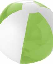 Groothandel 1x opblaas groen witte strandballen 30 cm waterspeelgoed