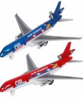 Groothandel speelgoed vliegtuigen setje van 2 stuks blauw en rood 19 cm 10270161